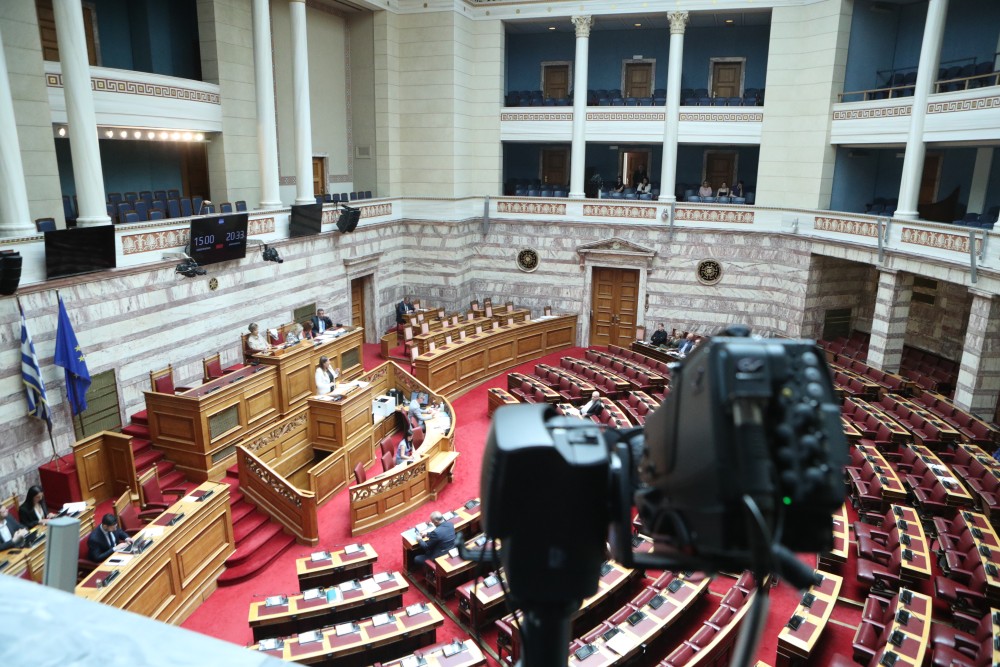Τάξη στα ΜΜΕ: η κυβέρνηση θέτει όρια με το νέο νομοσχέδιο