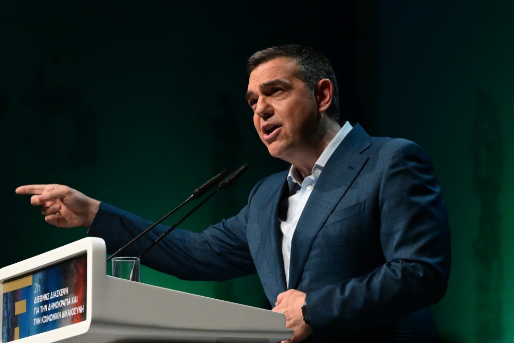 Αλέξης Τσίπρας: Ο μόνος που μιλά για Δημοκρατία... με αντιδημοκρατικό μένος