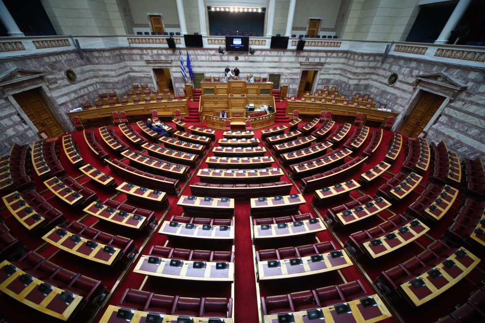 Βουλή: σε εξέλιξη η καταμέτρηση των ψήφων - Σοβαρότητα Μητσοτάκη απέναντι στον λαϊκισμό