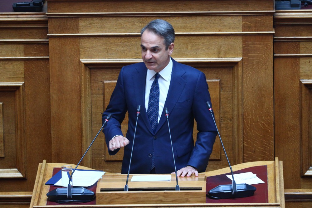 Βουλή - Μητσοτάκης κατά των άκρων: Φτιάξατε έναν συνεταιρισμό της τοξικότητας