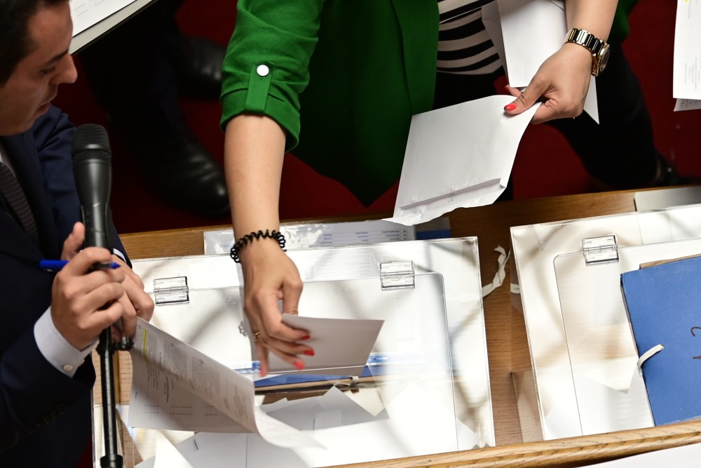 Βουλή: απορρίπτουν τις κατηγορίες με υπόμνημα 8 κυβερνητικά στελέχη
