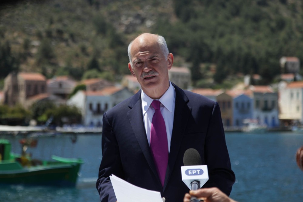 Γιώργος Παπανδρέου: πρώτα έδιωξε τη νεολαία - τώρα μιλάει για να τη φέρει πίσω