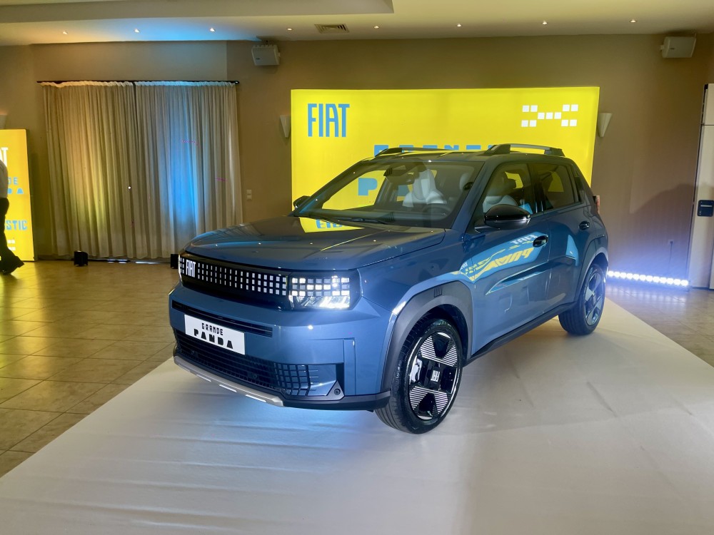 Fiat Grande Panda: Το «Μανιφέστο» στην επίσημη δημοσιογραφική παρουσίαση του προσιτού B-SUV