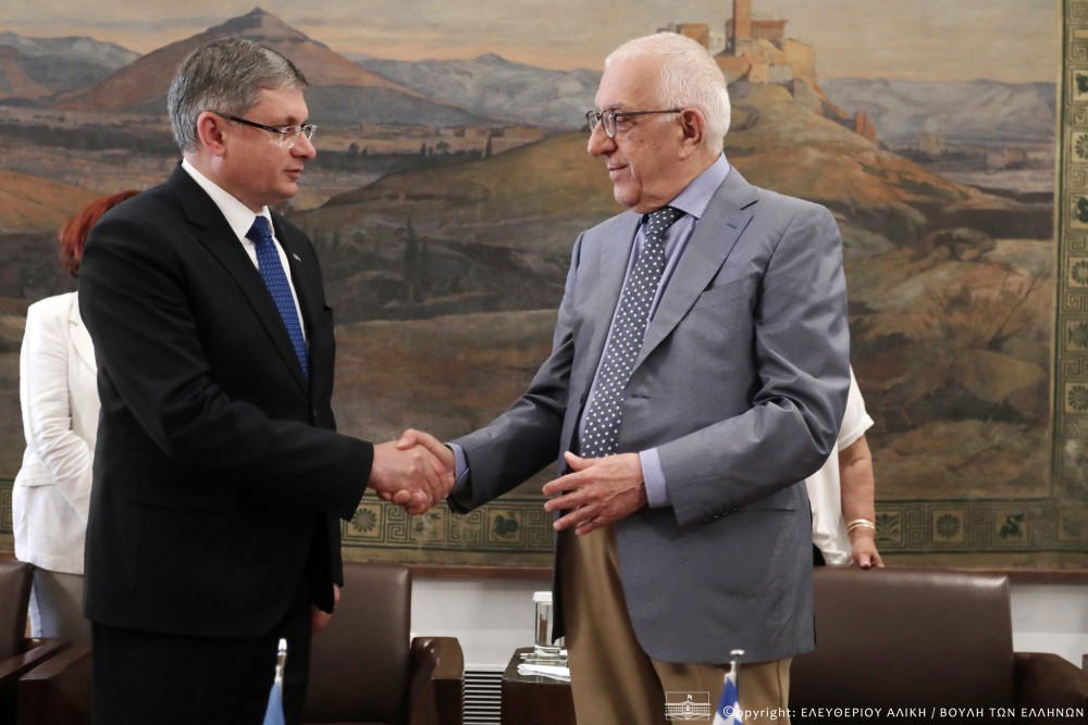 Κακλαμάνης: θερμή συνάντηση με τον πρόεδρο της Μολδαβίας - ενίσχυση διμερών σχέσεων
