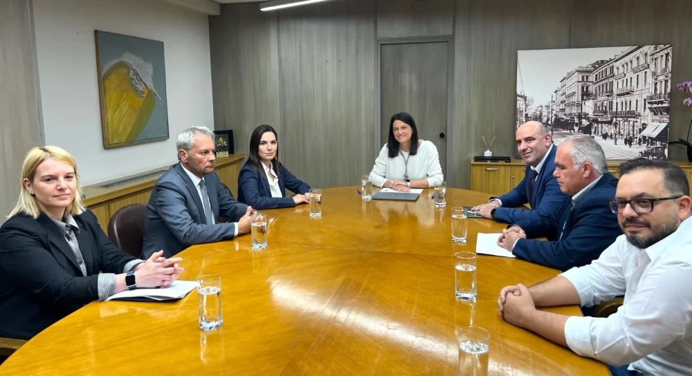 Συνάντηση Κεραμέως και Κεφαλογιάννη με ΠΟΕΕΤ - Θετικές οι επιπτώσεις της Ψηφιακής Κάρτας στον τουρισμό
