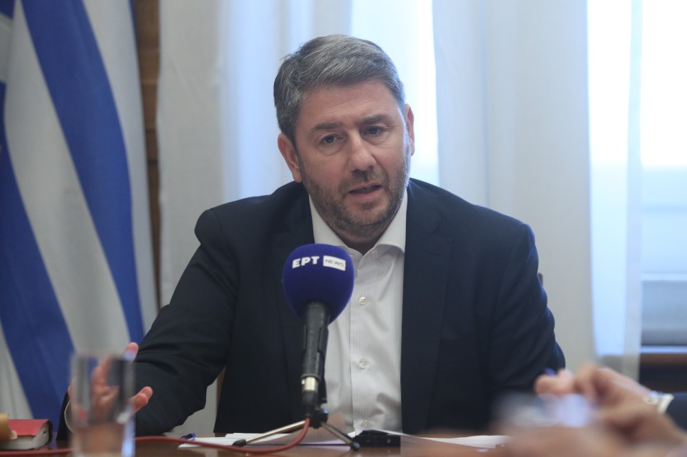 Ανδρουλάκης: το παιδί του… λαού που δεν υποκύπτει σε «ολιγάρχες»