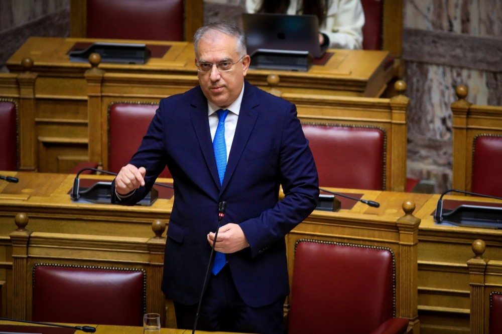 Στη Βουλή την Τρίτη ο νέος αναπτυξιακός νόμος - Θεοδωρικάκος: Στόχος η μείωση του ελλείμματος εισαγωγών-εξαγωγών