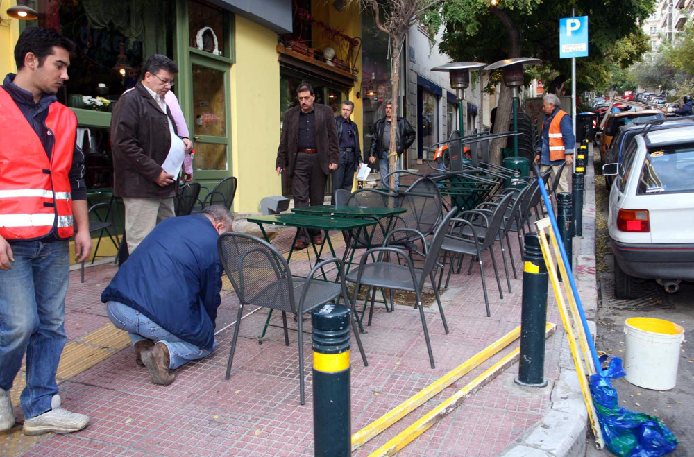 «Πειρατές» με την ανοχή των δήμων