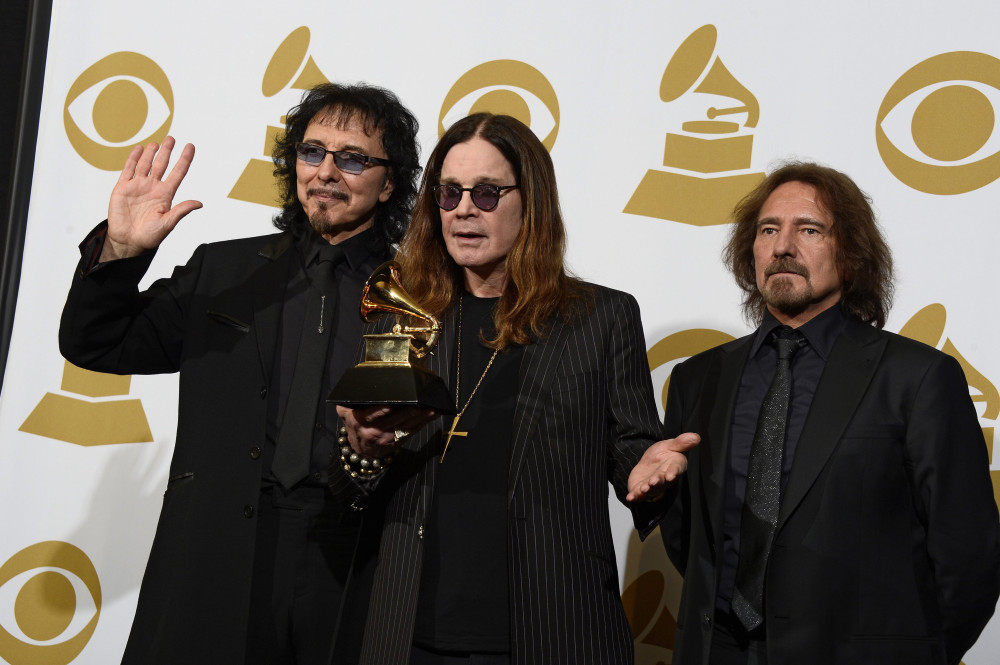 Βαθιά υπόκλιση: Οι Black Sabbath -μαζί με τον Όζι- επιστρέφουν «σπίτι» για να μας αποχαιρετήσουν