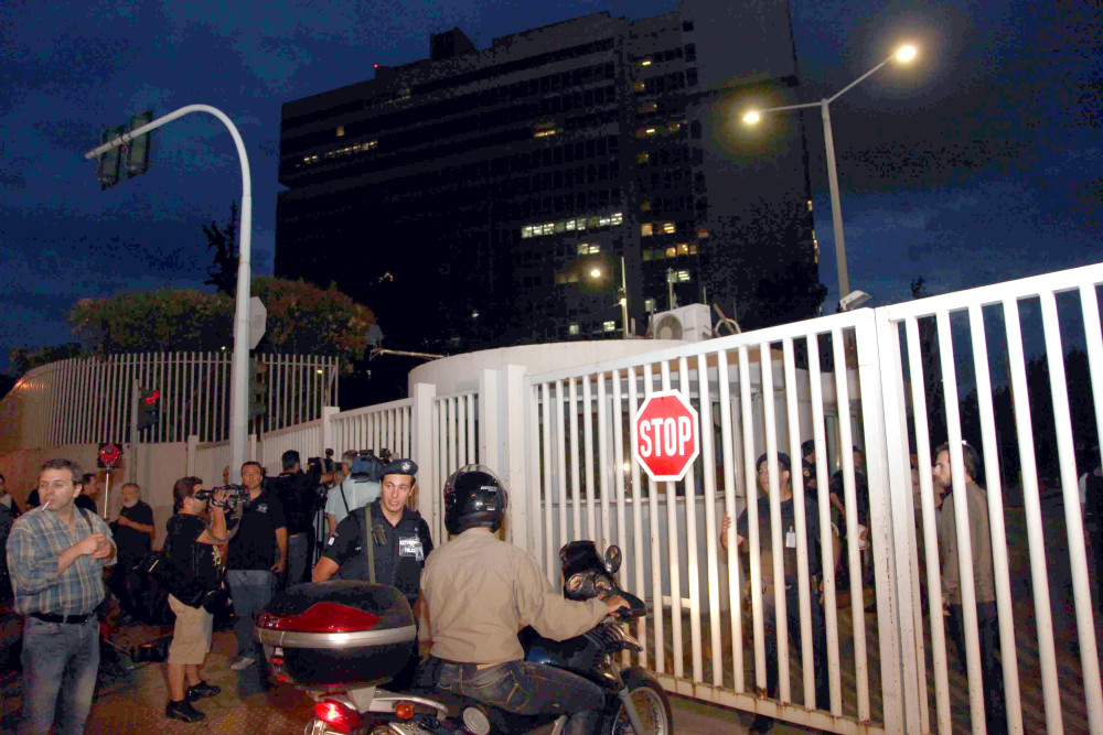 Σαν σήμερα το 2010 ο θάνατος πέρασε με συστημένο στο υπουργείο Προστασίας του Πολίτη