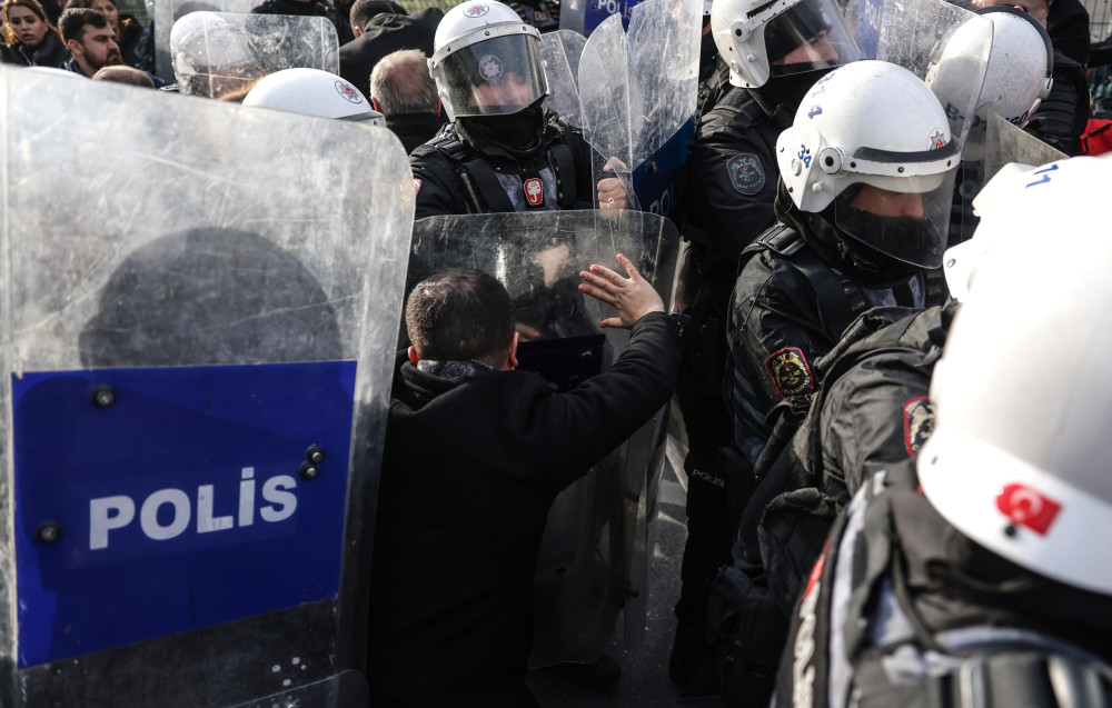 Τουρκία: συλλήψεις για σκίτσο του Μωάμεθ σε περιοδικό