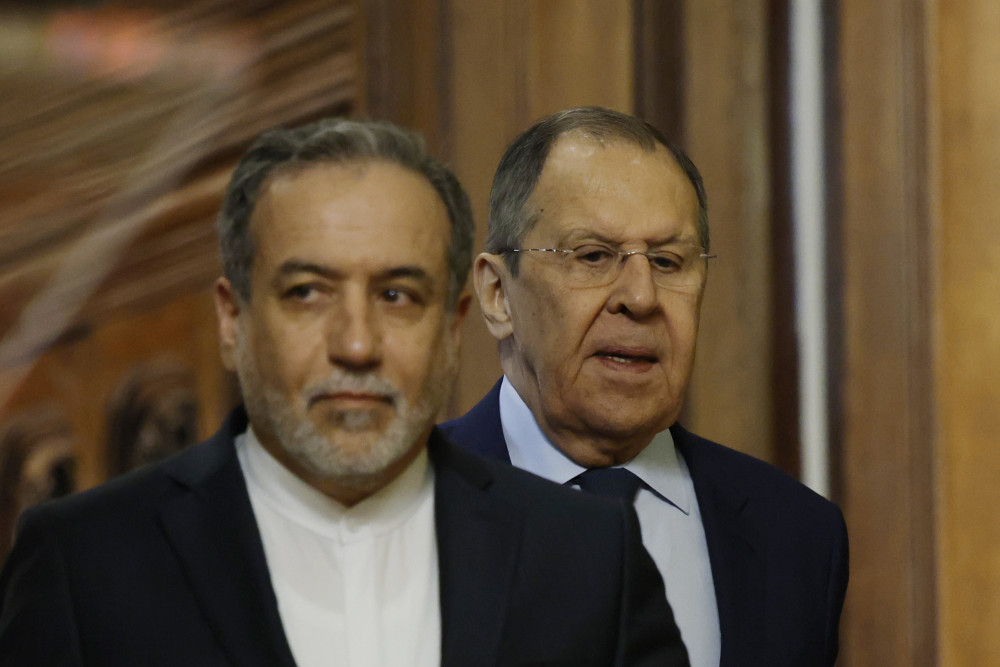 Η Μόσχα ξεπλένει την Τεχεράνη – Υποκρισία για τα πυρηνικά του Ιράν