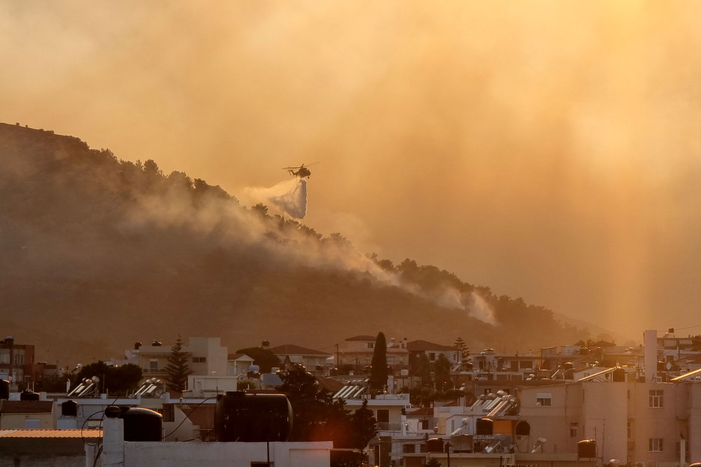 Πύρινη λαίλαπα στη Χίο: προς Μαστιχοχώρια το νέο μέτωπο - τεράστια κινητοποίηση (video)