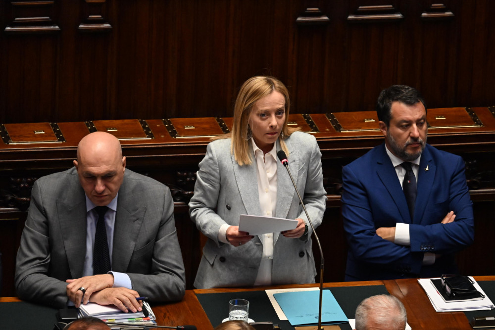 Μελόνι: στήριξη στην ευρωπαϊκή αμυντική ενίσχυση εν μέσω κρίσης στη Μέση Ανατολή
