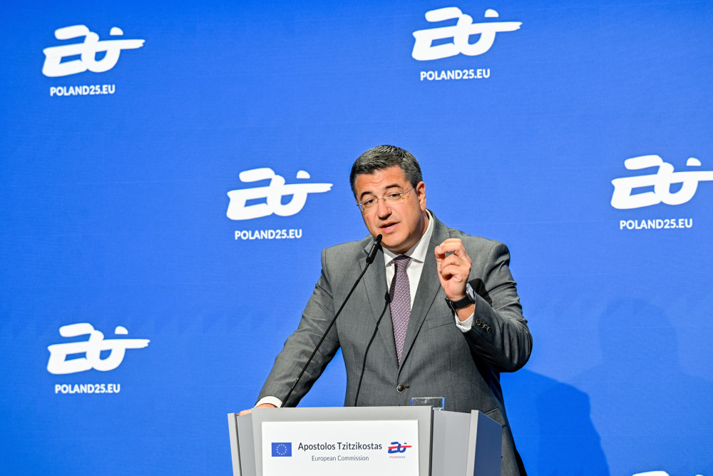 Τζιτζικώστας από Βαρσοβία: Στόχος μια Ευρώπη τουριστικά ισχυρή και βιώσιμη