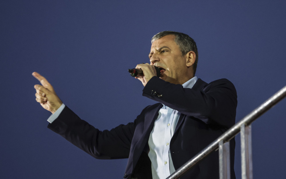 Τουρκία: ένταση σε συγκέντρωση υπέρ του Ιμάμογλου - Οζέλ: Ο Ερντογάν είναι αρχηγός χούντας
