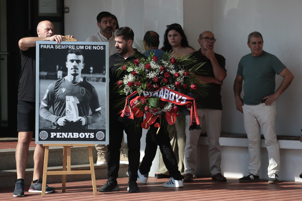 Όλος ο πλανήτης αποχαιρετά τον Ντιόγκο Ζότα  (photos & video)