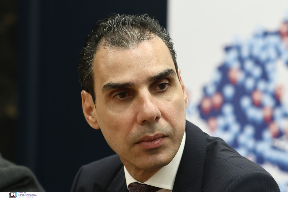 Θεμιστοκλέους για κατ&#x27; οίκον διανομή φαρμάκων: Ζήτημα αξιοπρέπειας - Μειώνονται οι αναμονές στα νοσοκομεία