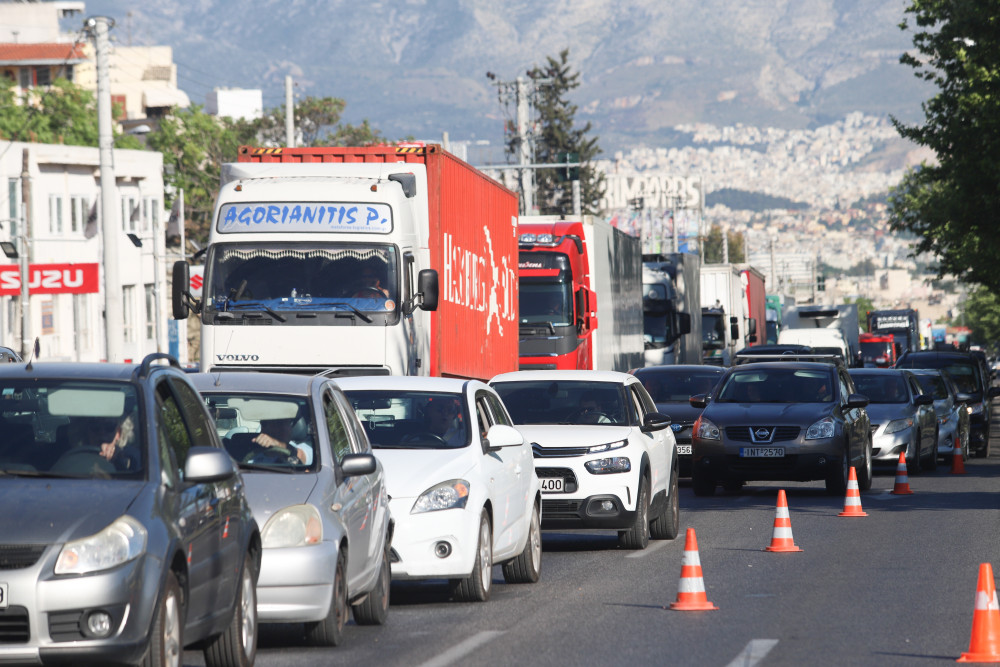 Τροχαίο με ανατροπή οχήματος στην Εθνική Αθηνών-Λαμίας: προβλήματα στην κυκλοφορία