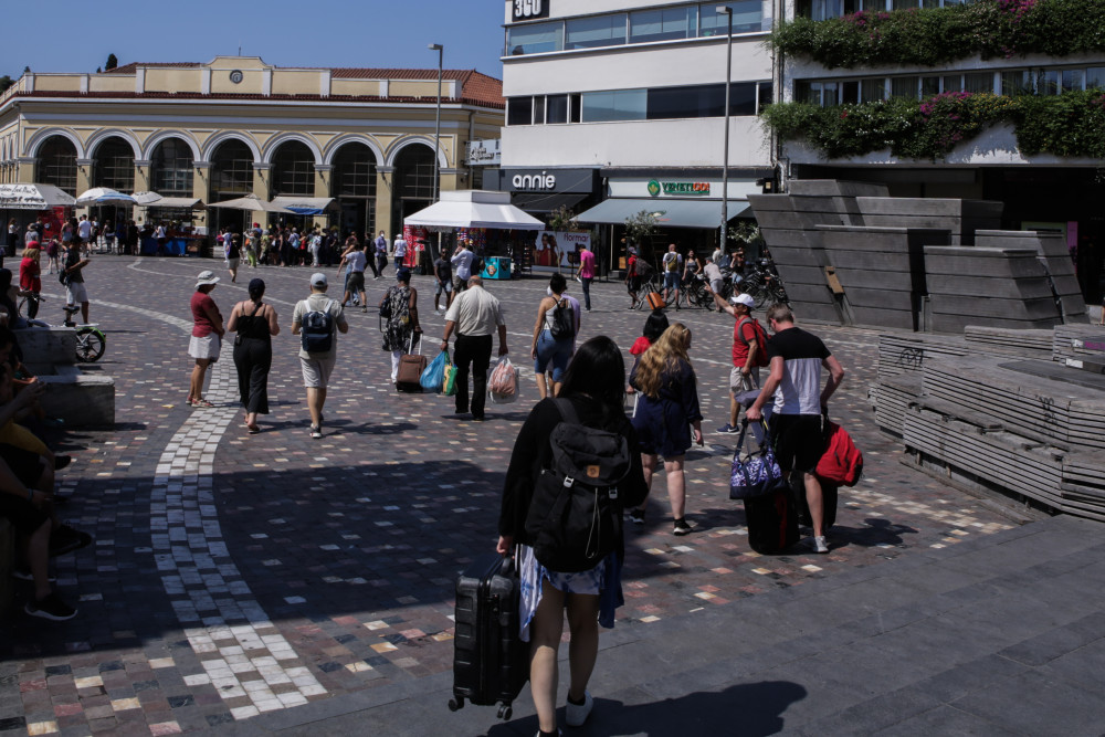 Νέα θεαματική αύξηση των δηλωθεισών υπερωριών τον Μάιο