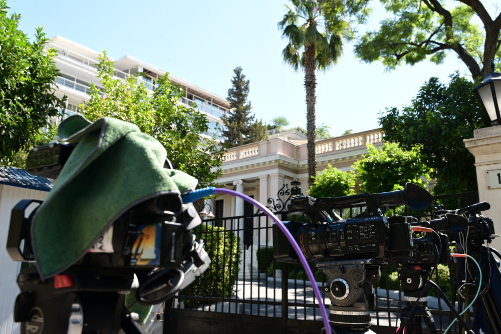 Κυβερνητικές πηγές: Η Νέα Δημοκρατία υπερασπίζεται τη συνταγματική λειτουργία της Βουλής