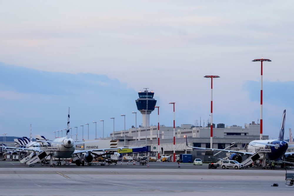 Αεροδρόμιο «Ελ. Βενιζέλος»: καθημερινό φαινόμενο η ταλαιπωρία