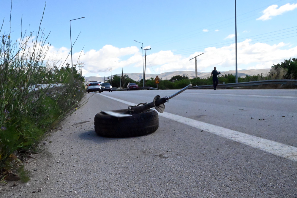 Τροχαίο δυστύχημα στο Αγρίνιο - Νεκρός 21χρονος, τρία άτομα στο νοσοκομείο (video)