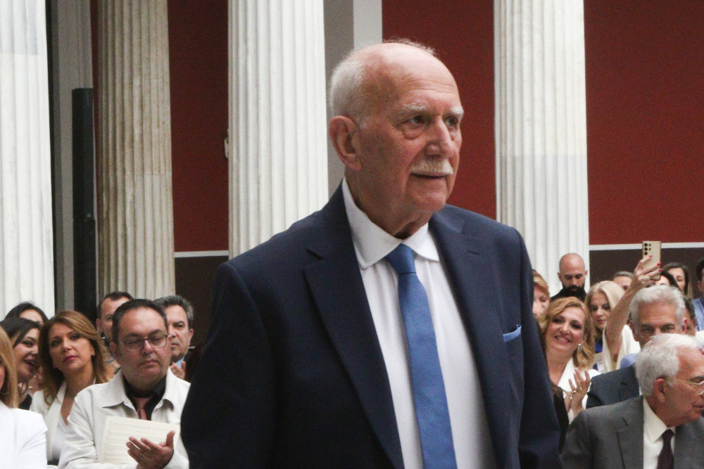 Αυλαία και πάμε - Το τελευταίο «Καλημέρα» του Γιώργου Παπαδάκη (video)