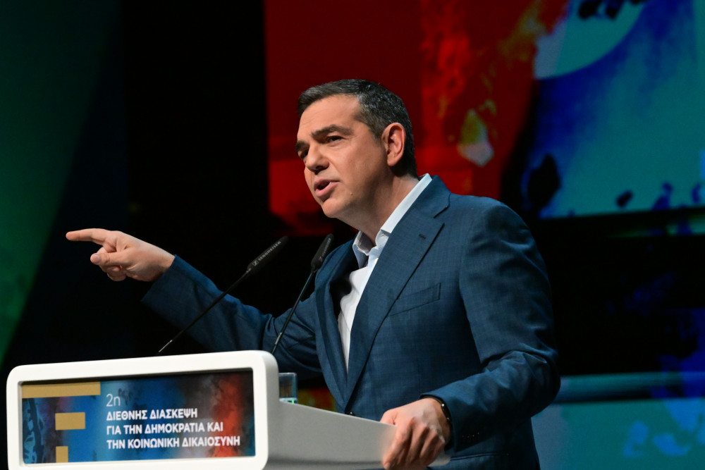 Απομακρύνεται η «φρουρά» Τσίπρα από τον ΣΥΡΙΖΑ