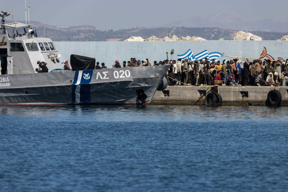 Μεταναστευτικό: Οι διακινητές προσπαθούν να εκβιάσουν τη χώρα και η αντιπολίτευση ζητάει ακόμη ανοιχτά σύνορα