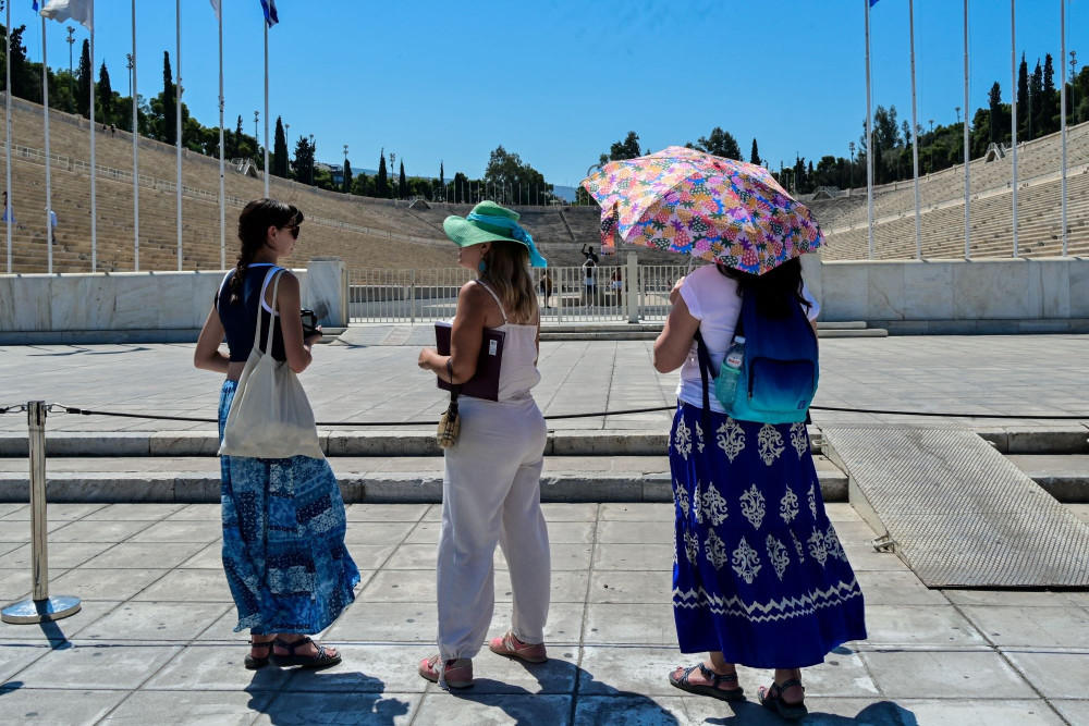 Κορυφώνεται ο καύσωνας - Σε επιφυλακή για φωτιές πέντε περιοχές