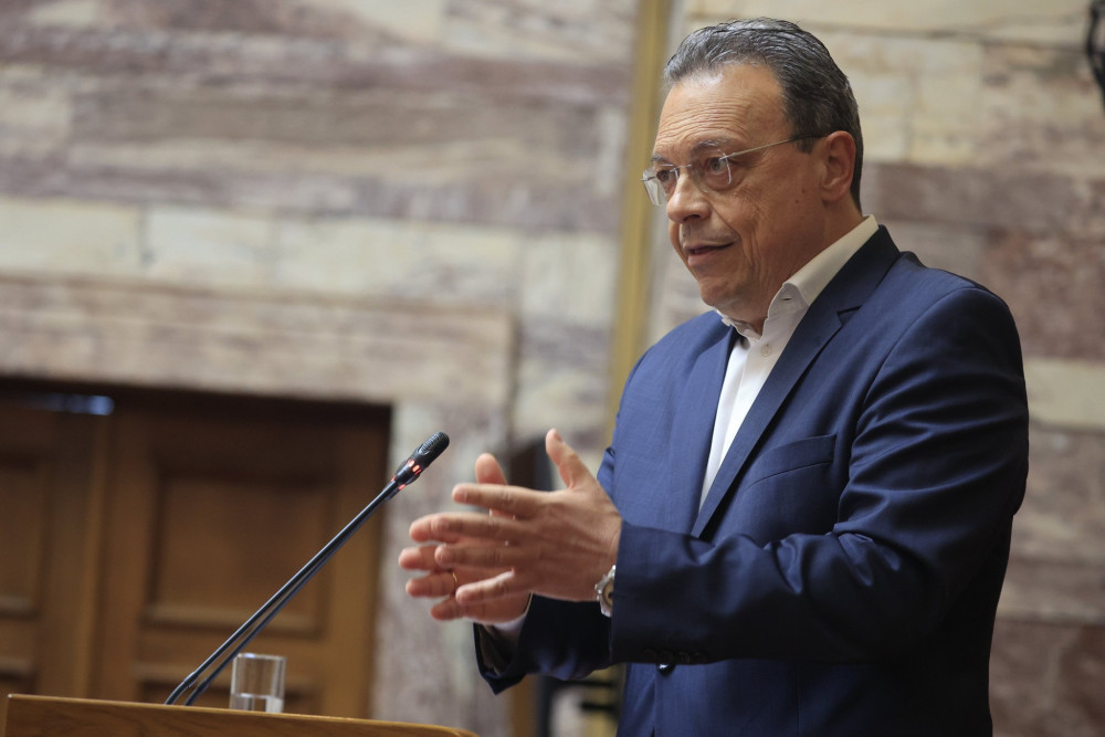 Φάμελλος κουνάει το δάχτυλο για το μεταναστευτικό – ξέχασε τα ανοιχτά σύνορα του ΣΥΡΙΖΑ;