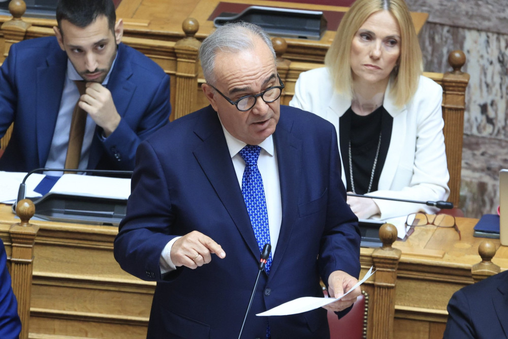 Ο Παπαθανάσης αποδομεί Χαρίτση: Ποιος μιλάει για αναθέσεις; Δείτε τι έκανε ο ίδιος