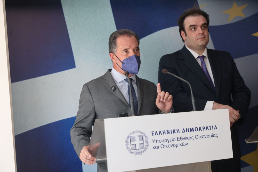 Τρεις σημαντικές πρωτοβουλίες Πιερρακάκη-Γεωργιάδη για στήριξη διαγνωστικών κέντρων και φαρμακείων