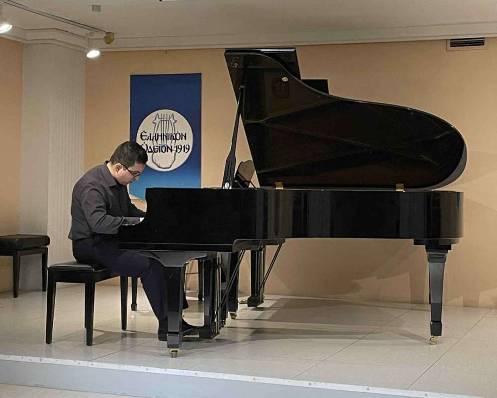 Λευτέρης Γαβαλάς: χρυσό μετάλλιο και χειροκροτήματα συγκίνησης στο Ελληνικό Ωδείο Αθηνών (video)
