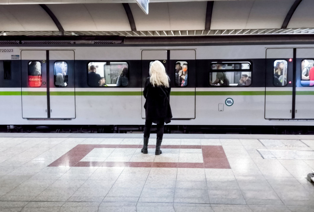 Ξεκινά το Σάββατο η 24ωρη δοκιμαστική λειτουργία των ΜΜΜ - Το έξυπνο μήνυμα της κυβέρνησης
