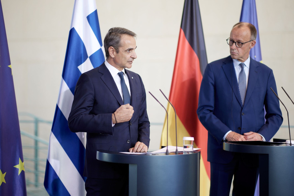 Τηλεφωνική επικοινωνία Μητσοτάκη-Μερτς για τις εξελίξεις στη Μέση Ανατολή