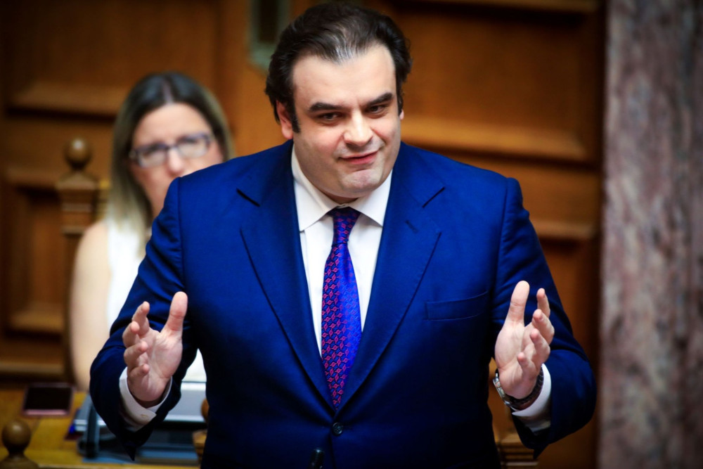 Οργή Πιερρακάκη για Χαρίτση και ΝΙΚΗ: Είστε τοξικοί και συκοφάντες - Φέρατε στη Βουλή τα ακροδεξιά τρολ  (video)