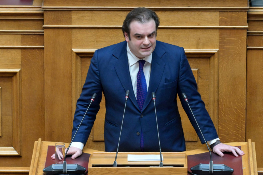Πιερρακάκης αποστομώνει Χαρίτση: Η αλήθεια για τα ψηφιακά έργα (video)
