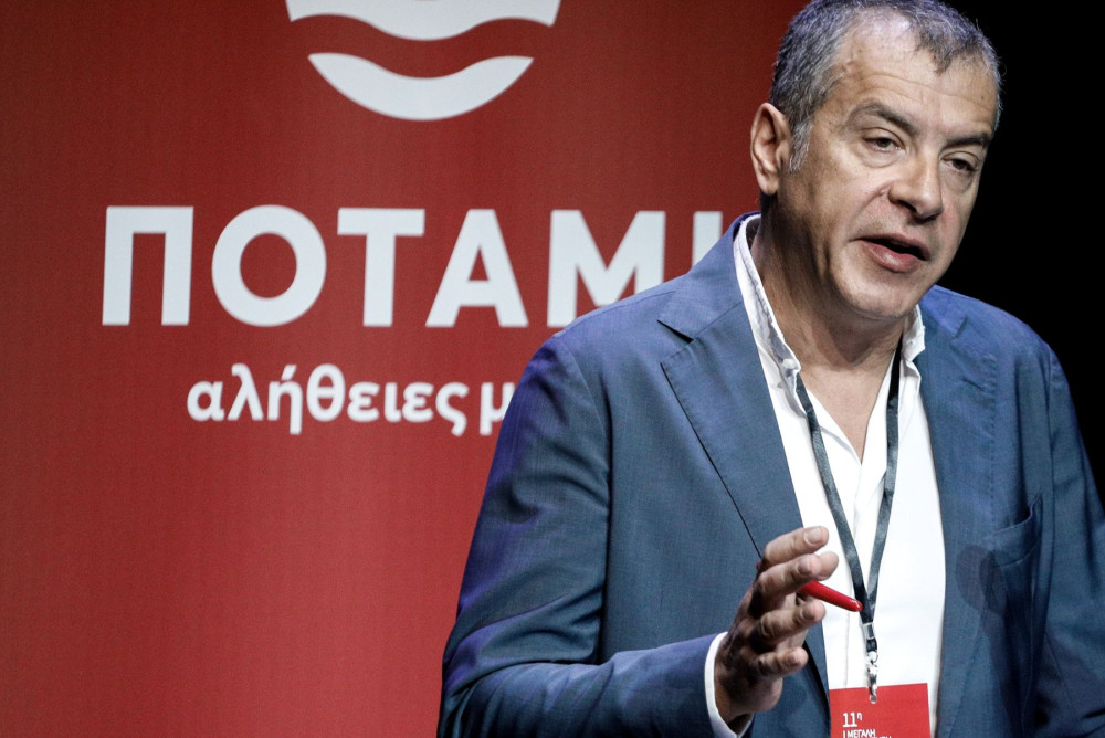 Σταύρος Θεοδωράκης για το 2015: Αν πλακωνόμασταν, θα επιστρέφαμε στη δραχμή