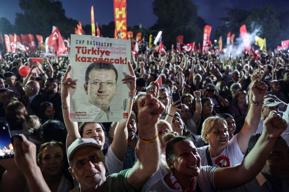 Τουρκία: σαράντα δύο συλλήψεις σε χθεσινή διαδήλωση διαμαρτυρίας για τον Ιμάμογλου