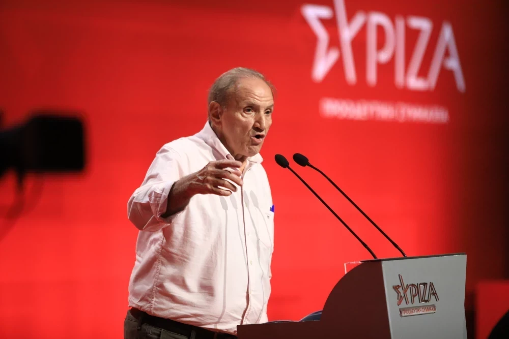 Άλλη μια τεράστια απώλεια για τον ΣΥΡΙΖΑ: Απομακρύνεται και ο Τζουμάκας