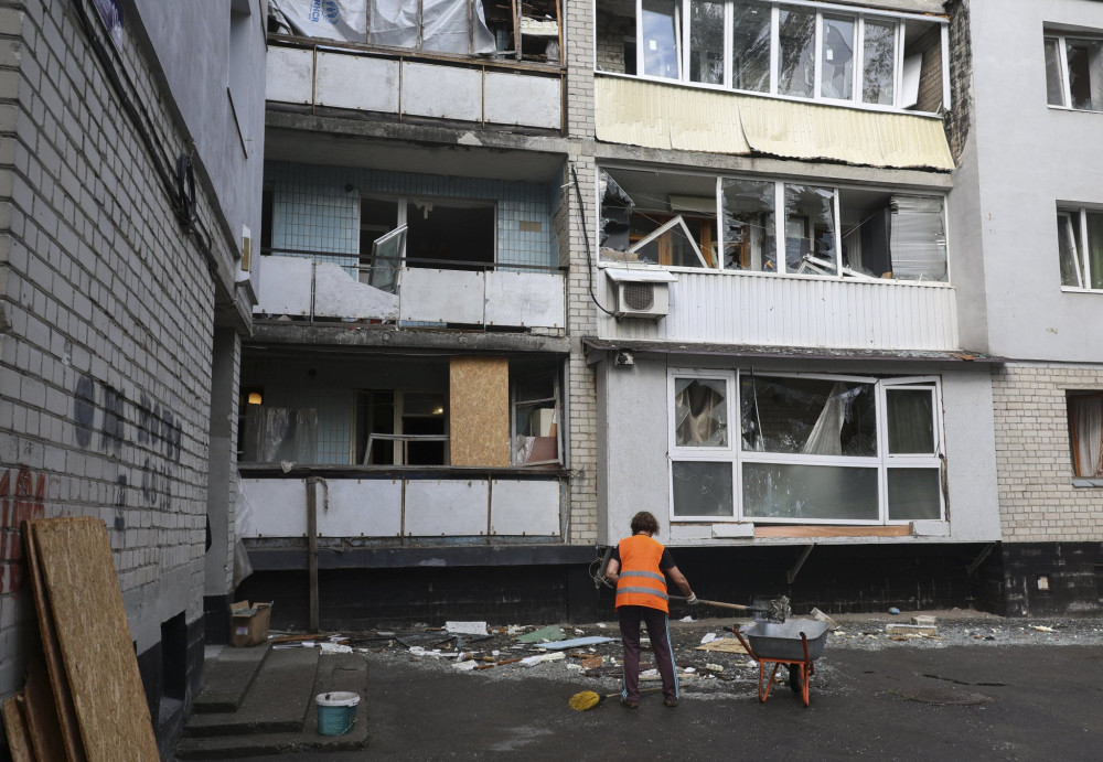 Νέα ρωσική επίθεση στο Κίεβο – Οκτώ τραυματίες