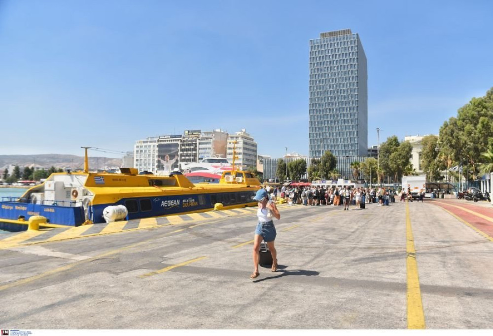 Πειραιάς: άνδρας επέπλεε νεκρός στη θαλάσσια περιοχή της πύλης Ε10