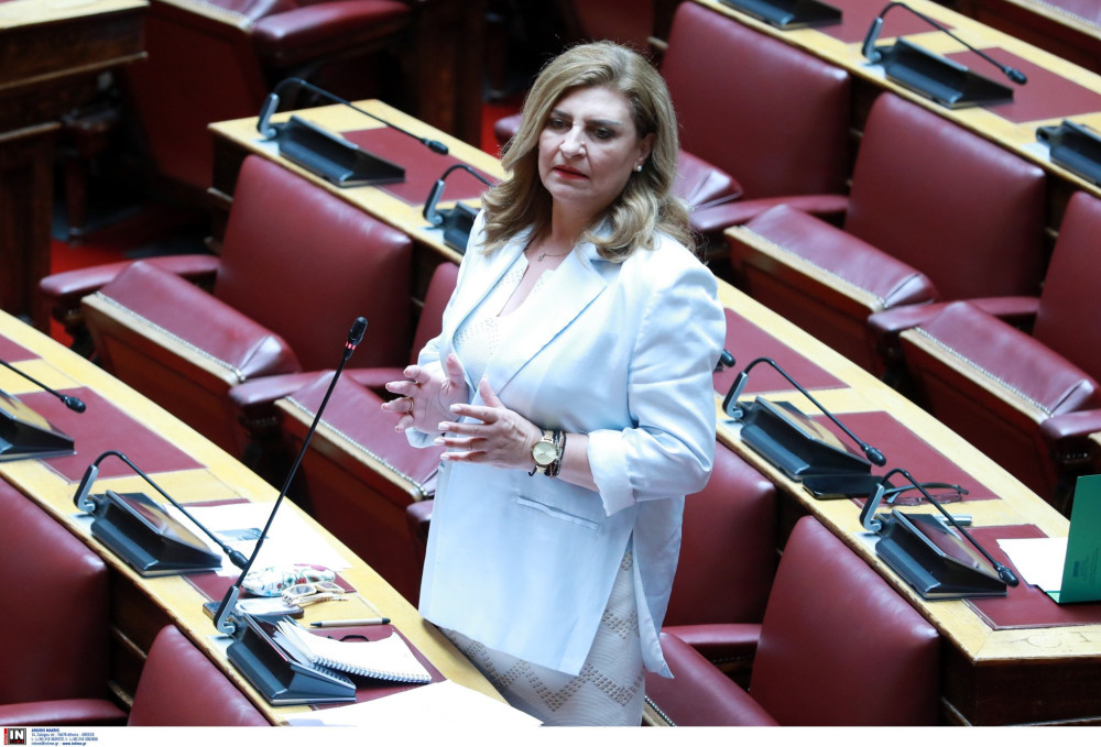 Η χούντα της φαντασίας τους