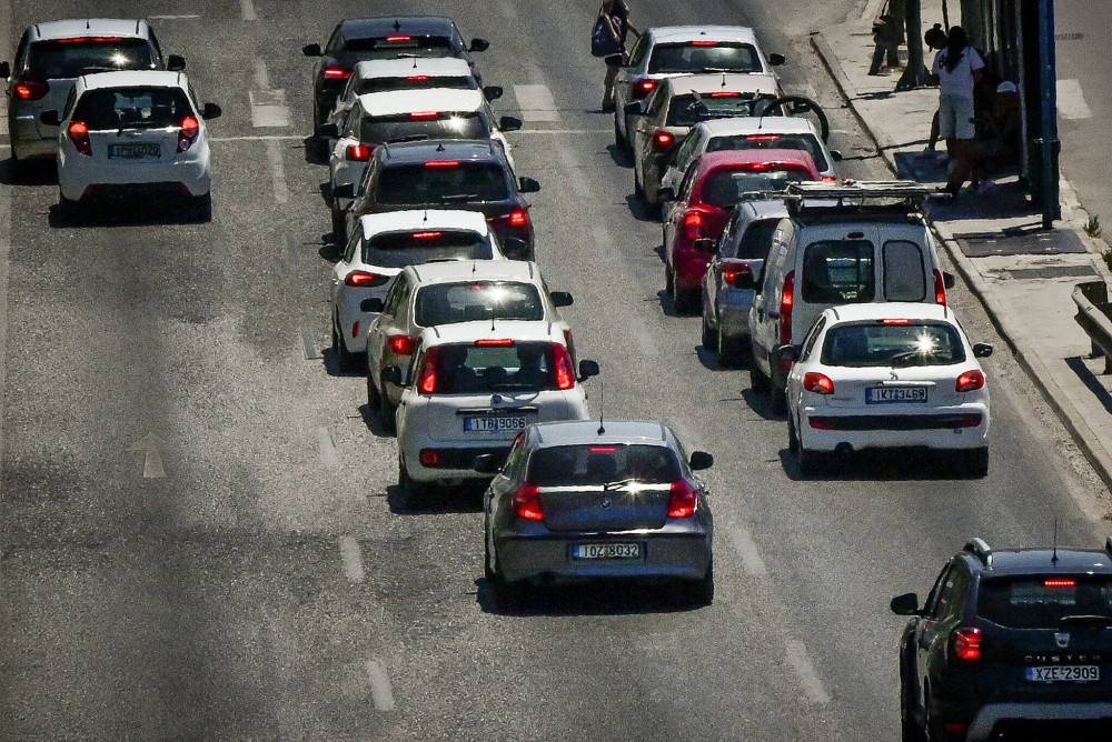 Κυκλοφοριακό «έμφραγμα» στην παραλιακή προς Πειραιά - Καθυστερήσεις και στον Κηφισό