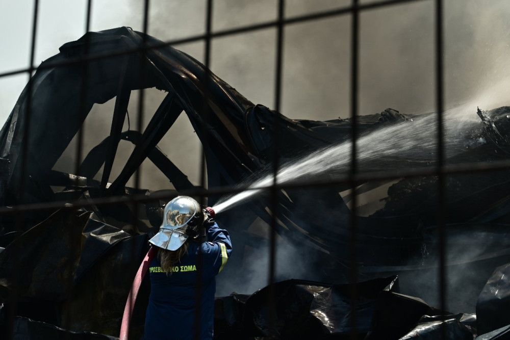 Σε συναγερμό ο ΕΟΔΥ για την πυρκαγιά στην Αλεξανδρούπολη – Συστάσεις για καπνό και στάχτη