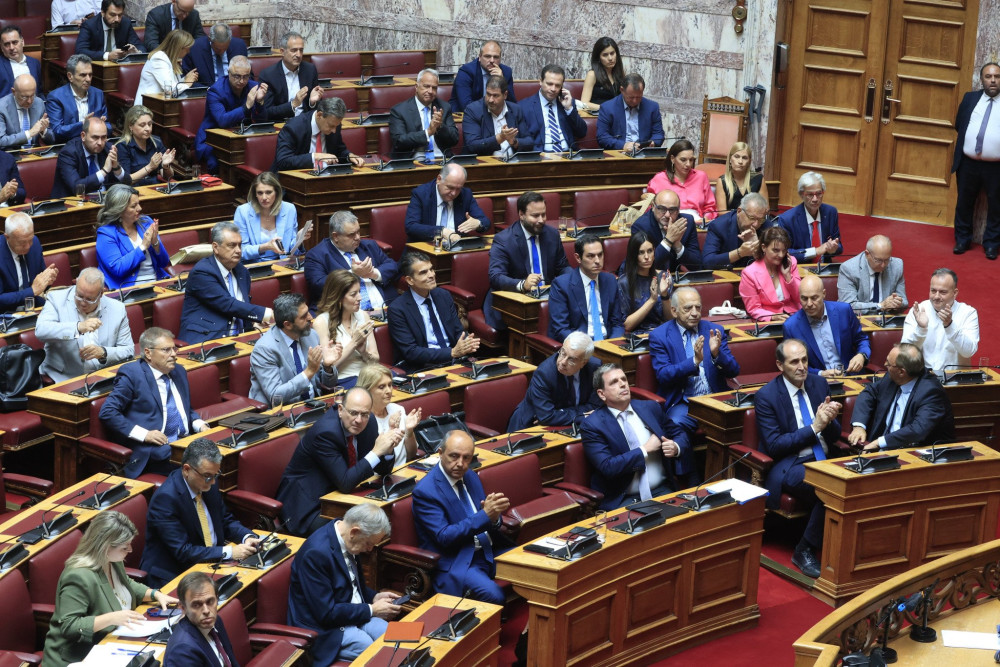 Βουλή: Ασπίδα της Δημοκρατίας - Η κυβέρνηση έβαλε φρένο στην πολιτική τρομοκρατία