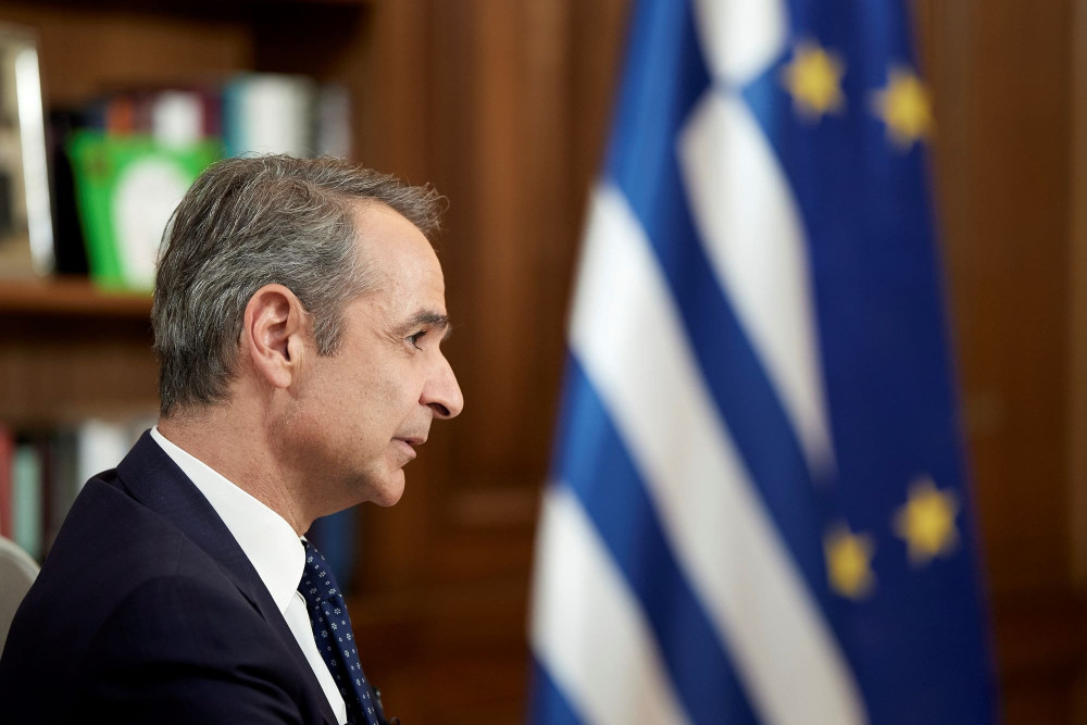 Δεν υποχωρεί, δεν παραχωρεί