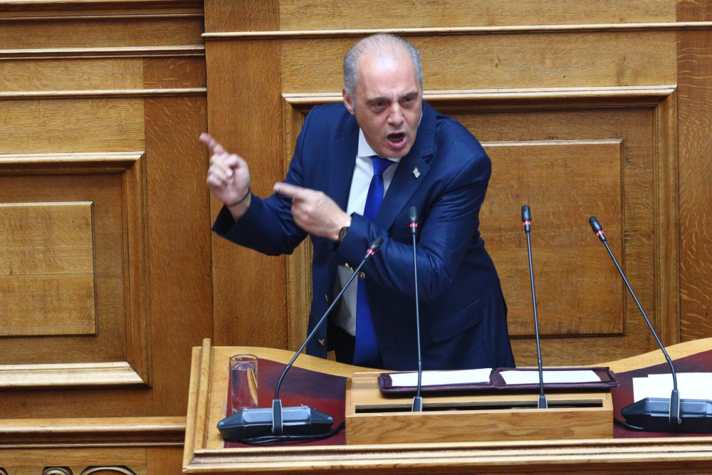 Ο Βελόπουλος «πυροβολεί» την Ελλάδα για να «χαϊδέψει» Ρωσία και Τουρκία